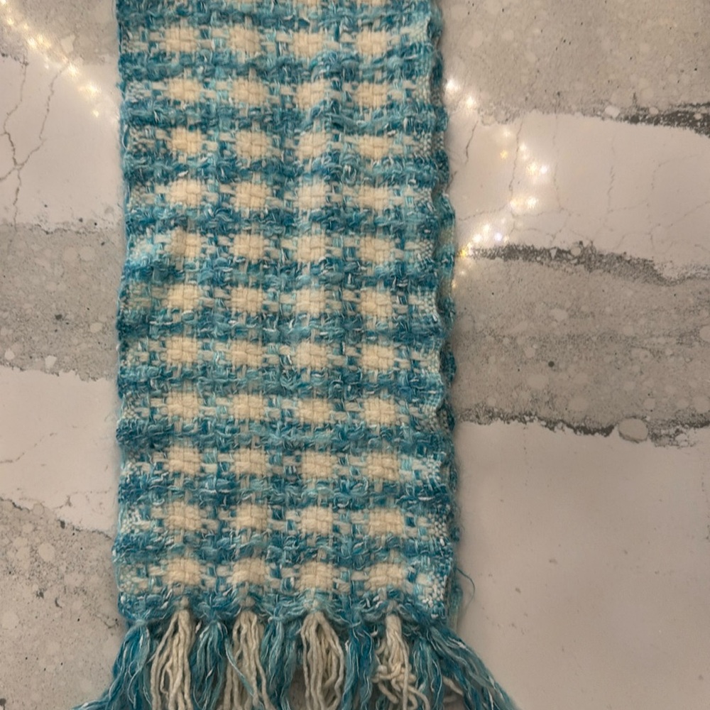 Banana republic scarf 29% lambs wool soft